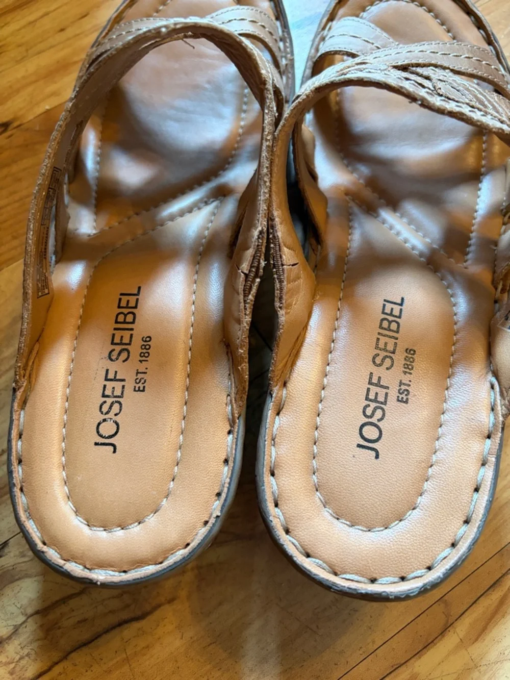 Josef Seibel Catalonia comfy tan brown Size 39 leather wedge slides sandals EUC